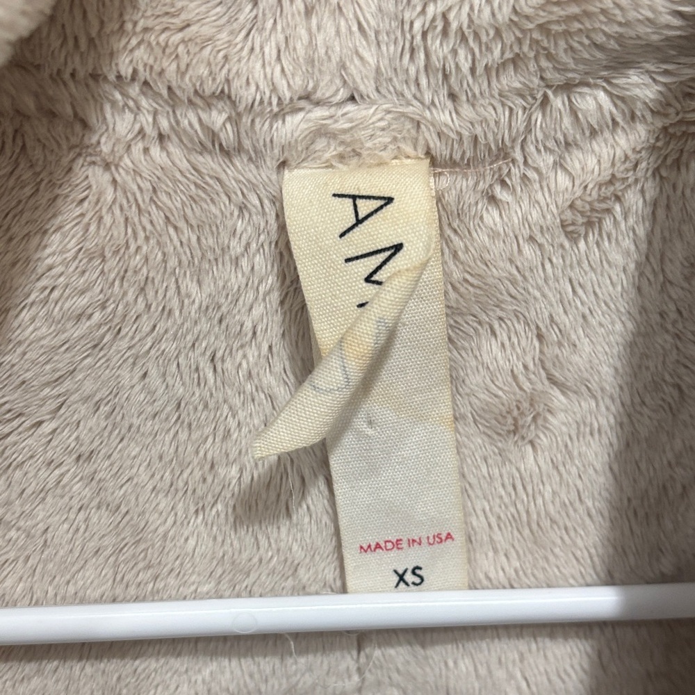 Faux shearling cardigan jacket.
NWT. Greenish grey. Amadi, from Anthropologie - Picture 8 of 8
